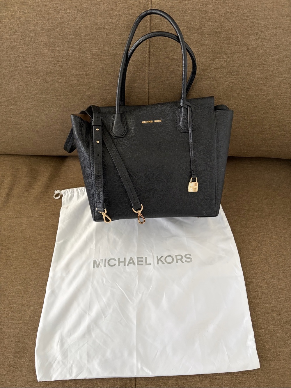Michael Michael Kors 
STUDIO MERCER LARGE SATCHEL